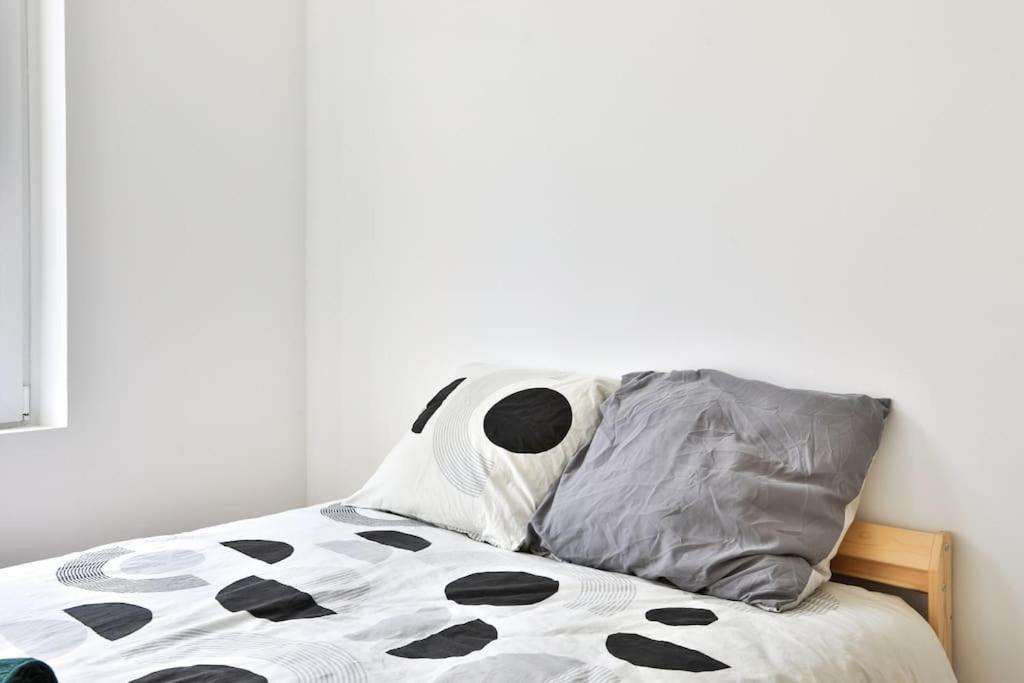 Suite Lumineux Et Moderne, Parking Gratuit, Mulhouse Centre Luaran gambar