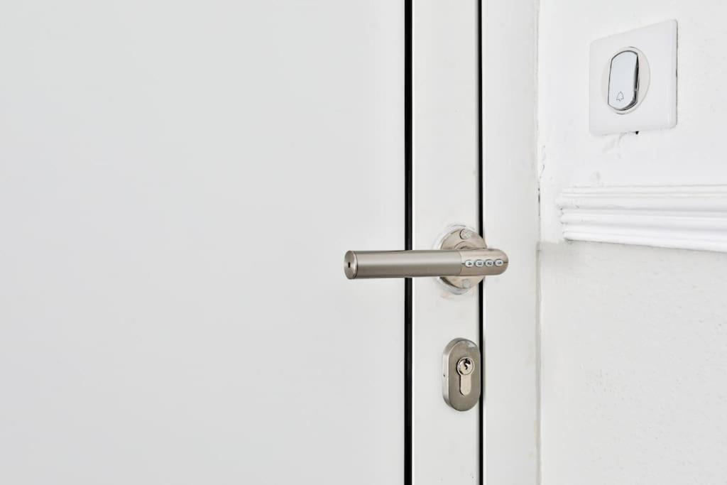 Suite Lumineux Et Moderne, Parking Gratuit, Mulhouse Centre Luaran gambar
