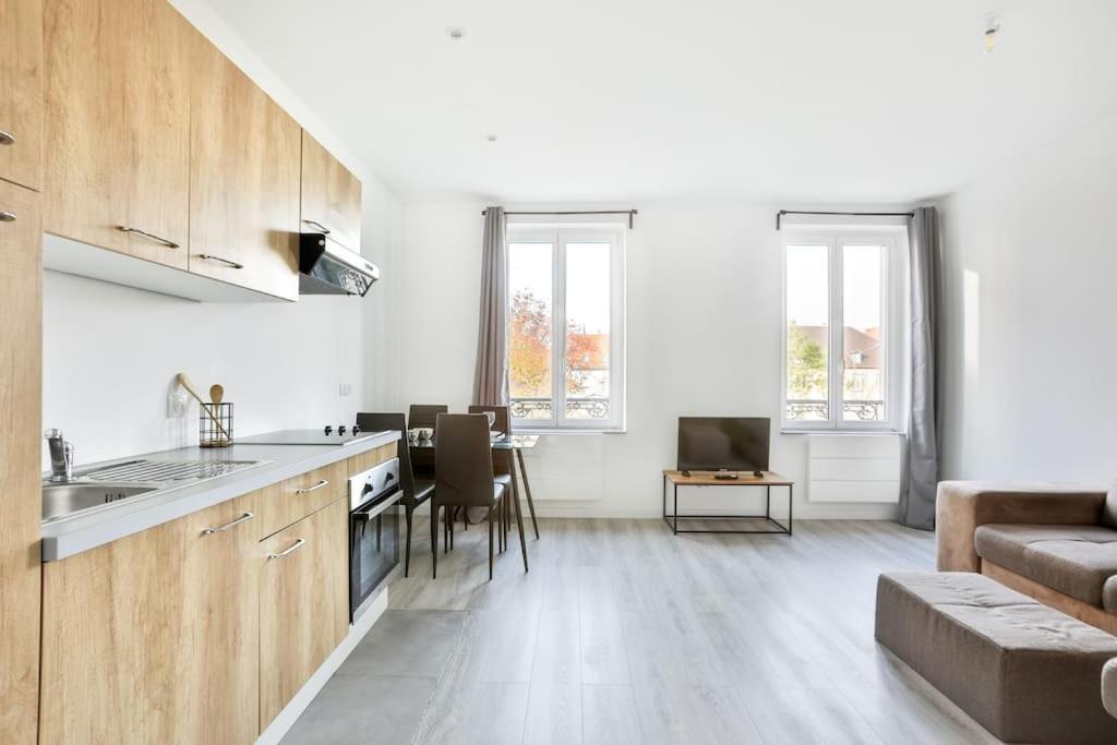 Suite Lumineux Et Moderne, Parking Gratuit, Mulhouse Centre Luaran gambar